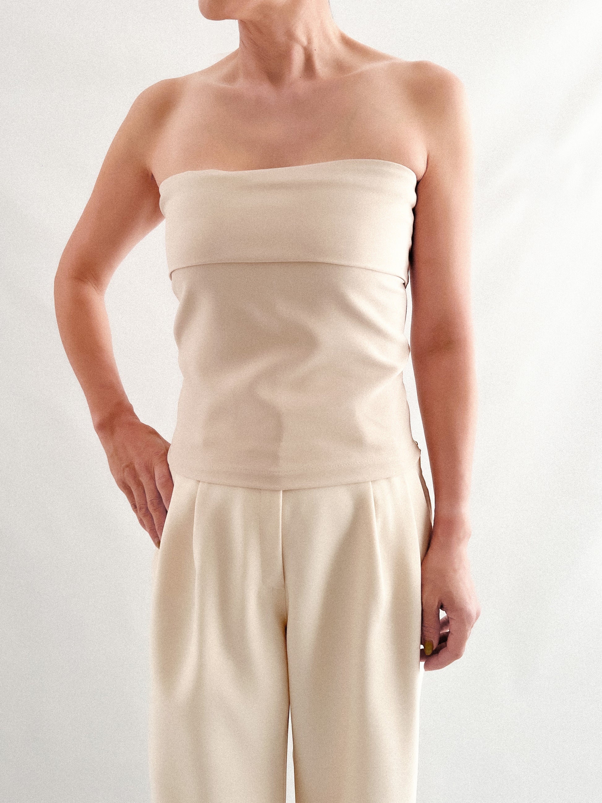 8133 Strapless Clara Sale