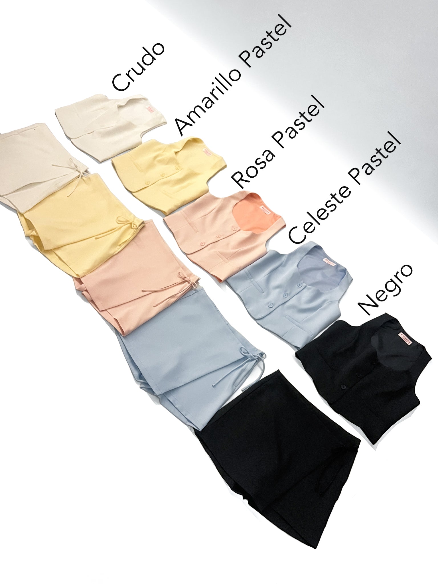 8893 Short Pollera Lina