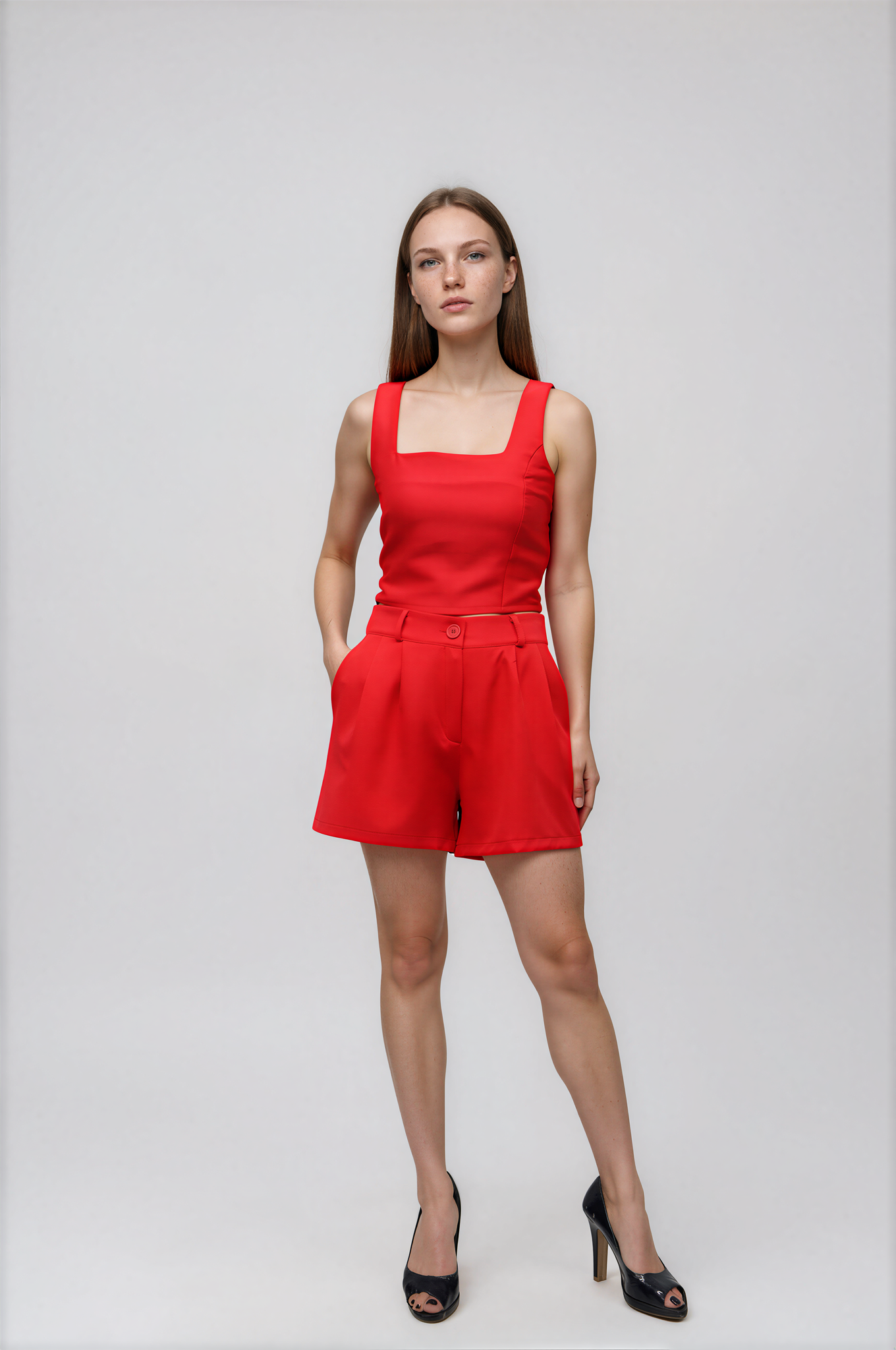 8106 Short Cira