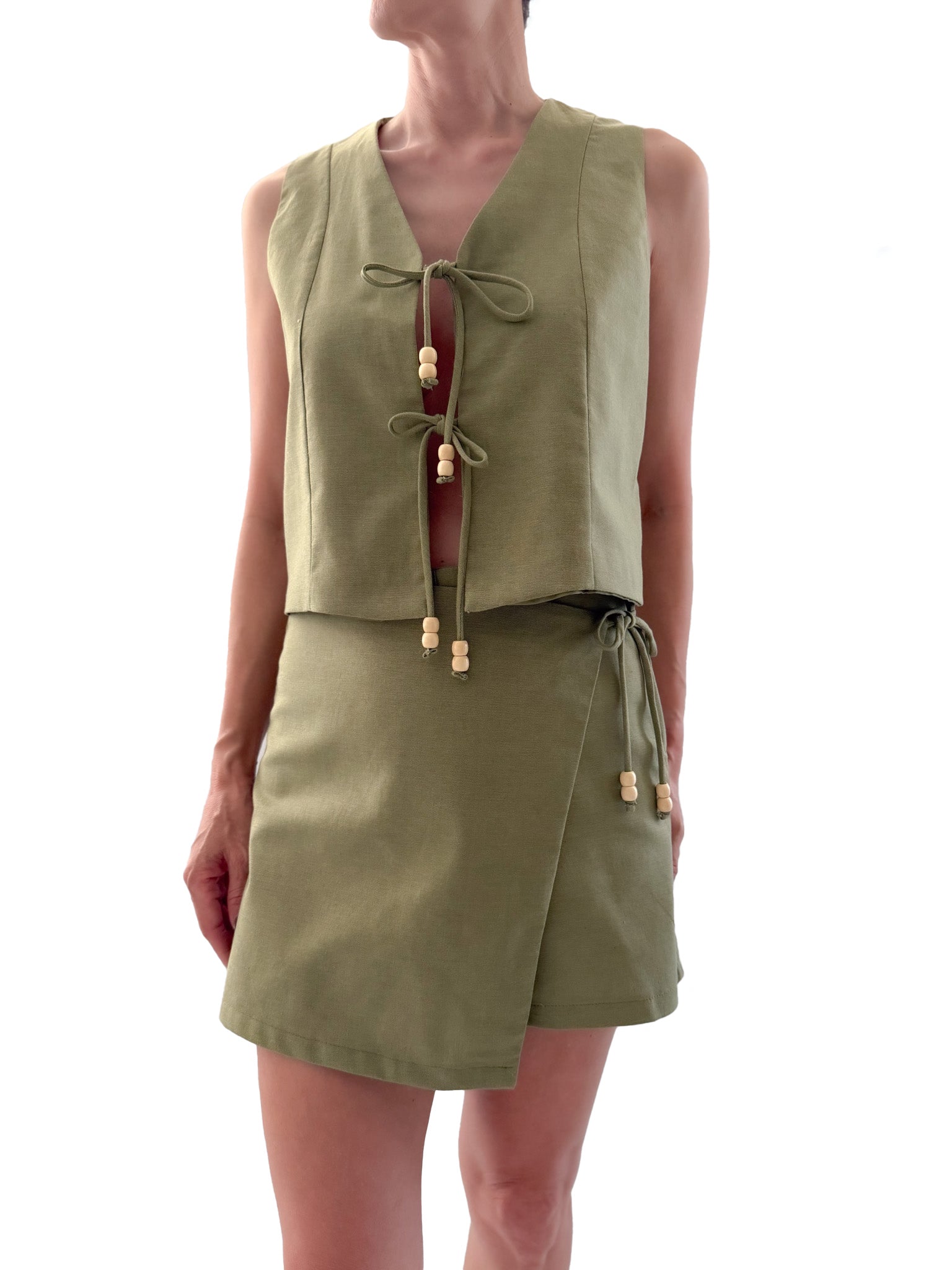 8893 Short Pollera Lino Mango