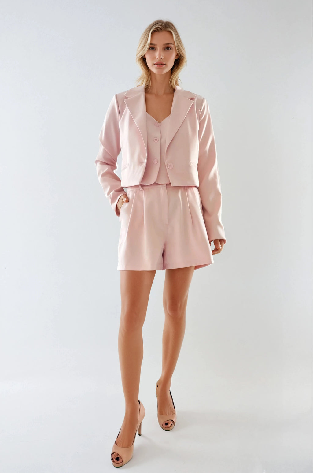 8106 Short Cira