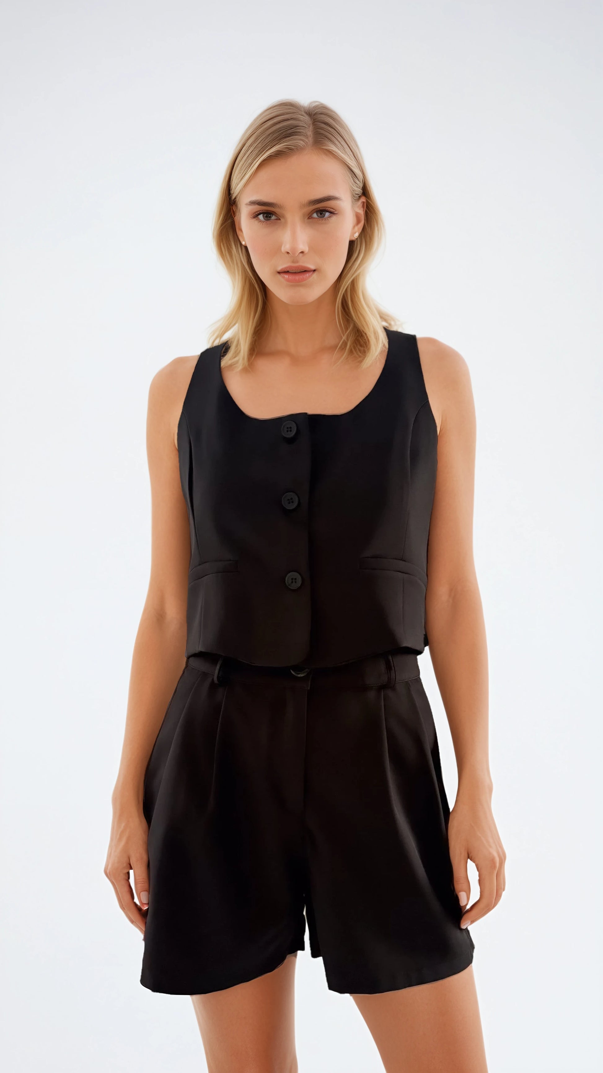 8106 Short Cira
