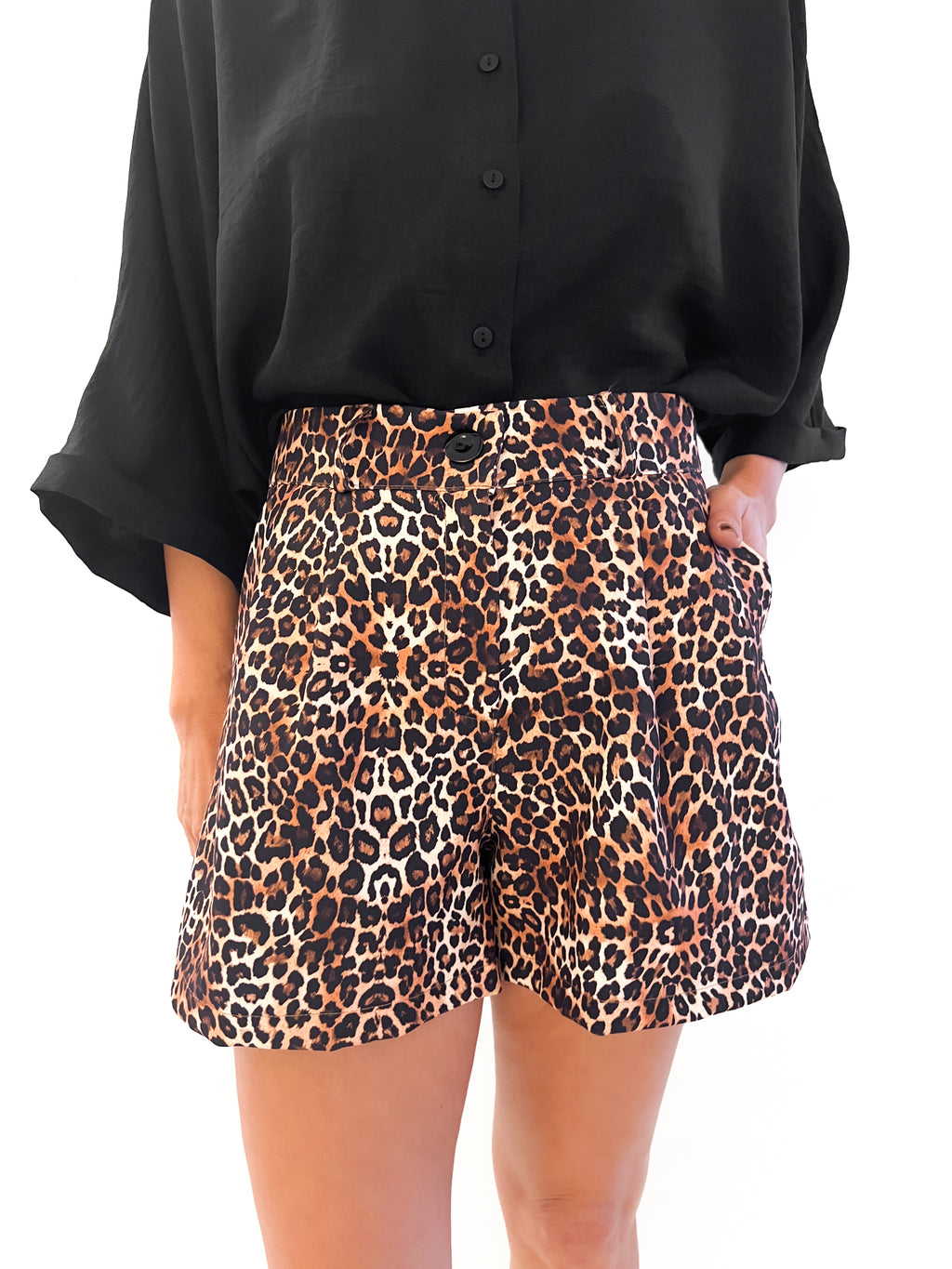 8106 Short Cira Leopardo