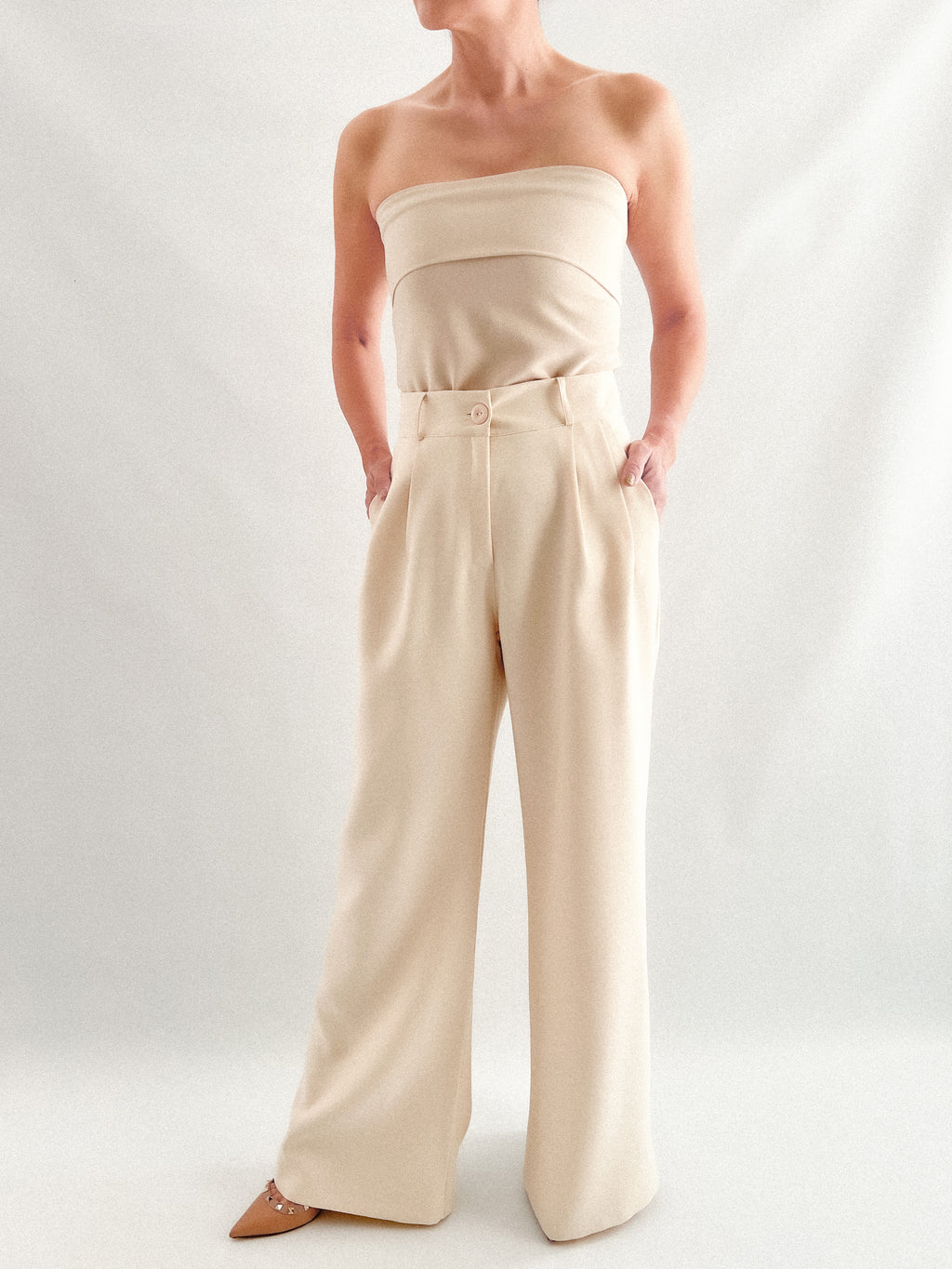 8133 Strapless Clara Sale