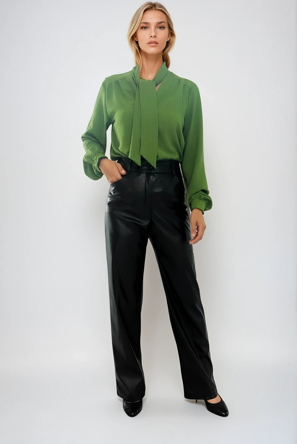 8418 Pantalón Seli Cuero