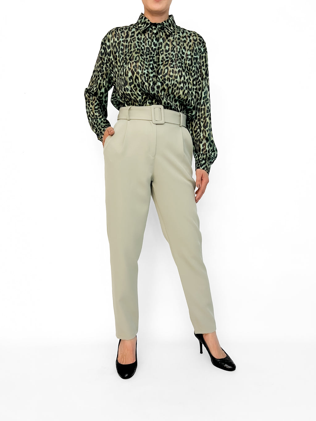 8114 Pantalón Afrodita