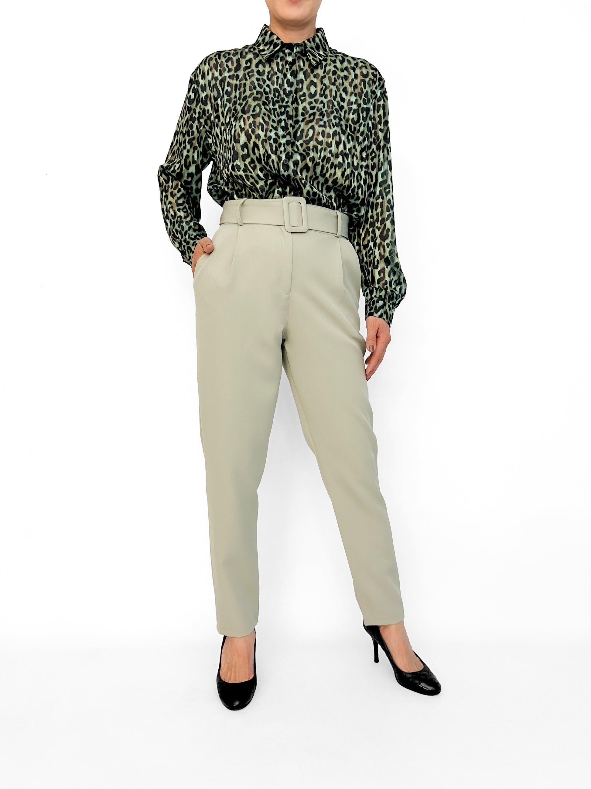 8114 Pantalón Afrodita