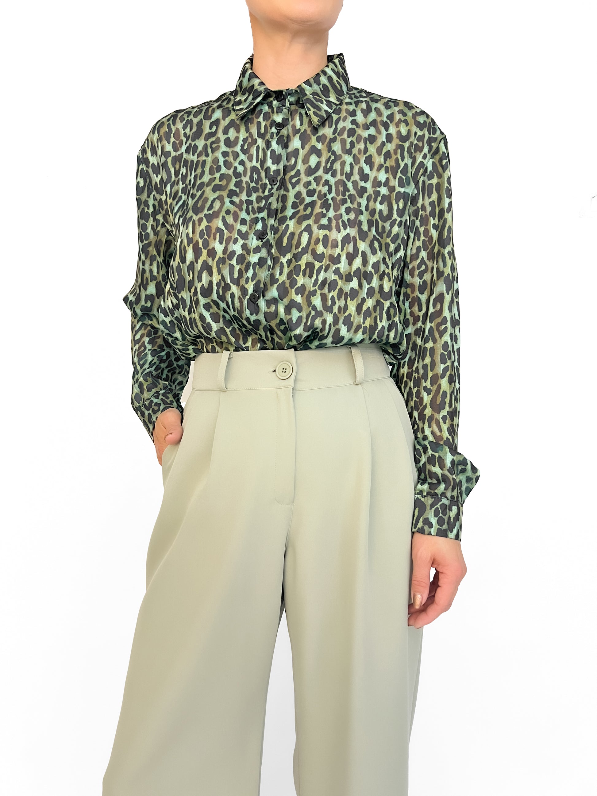 8555 Camisa Rey Leopardo Saten