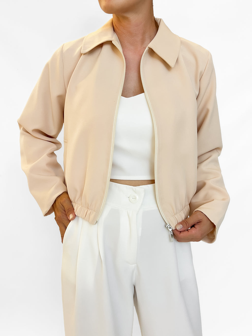 8437 Campera Clau