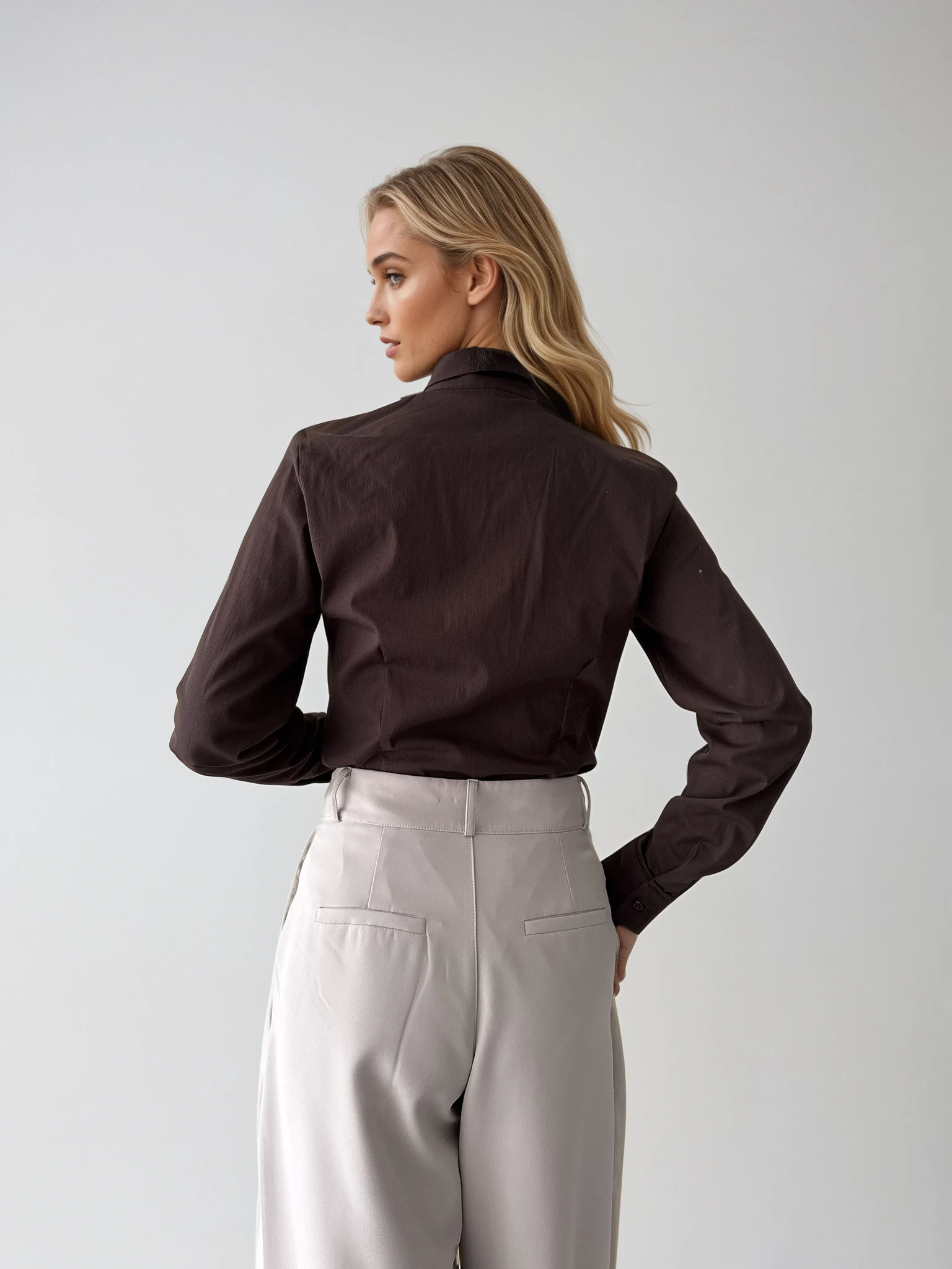 9017 Pantalón Mariposa