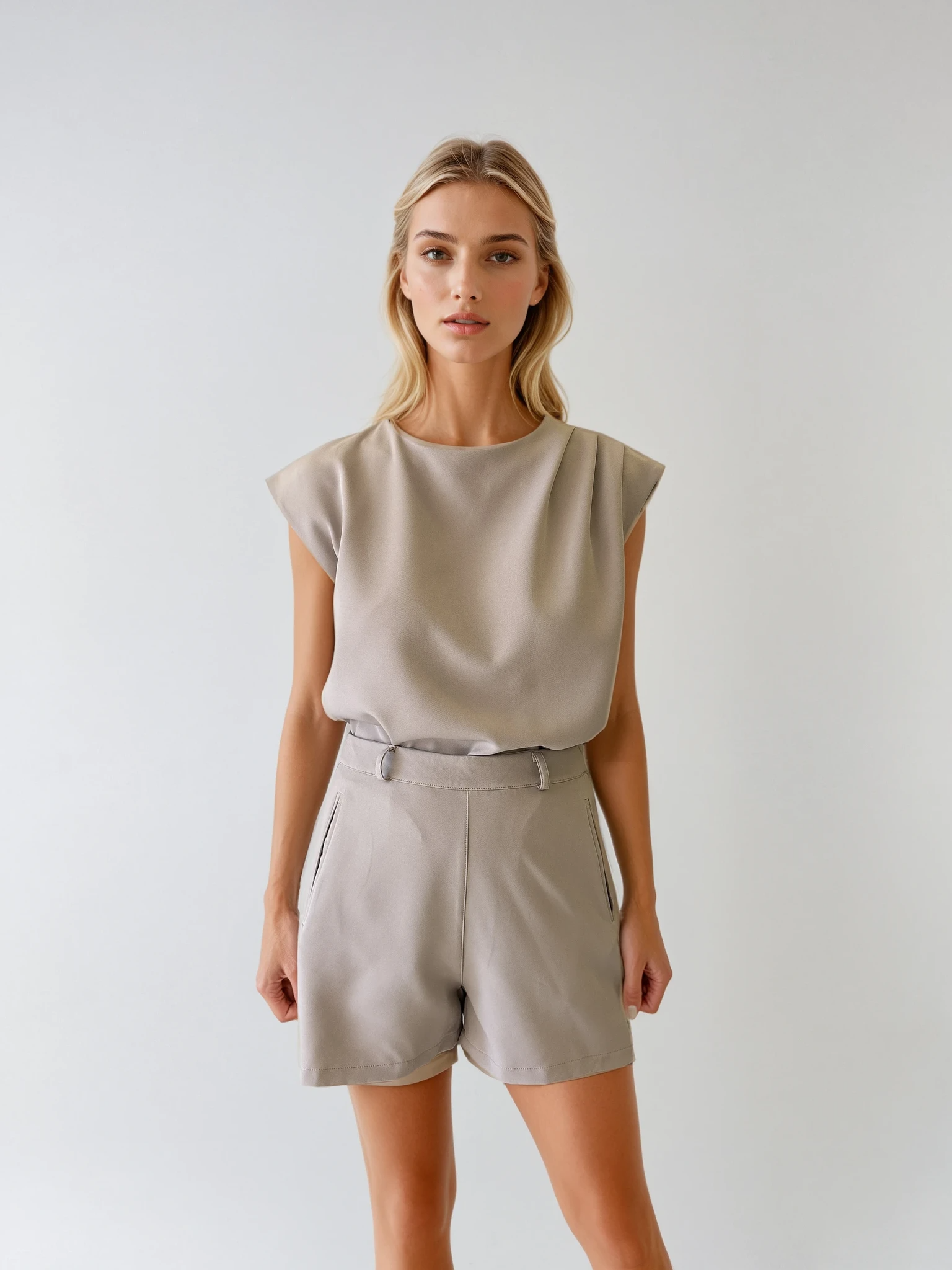 9047 Short Susana