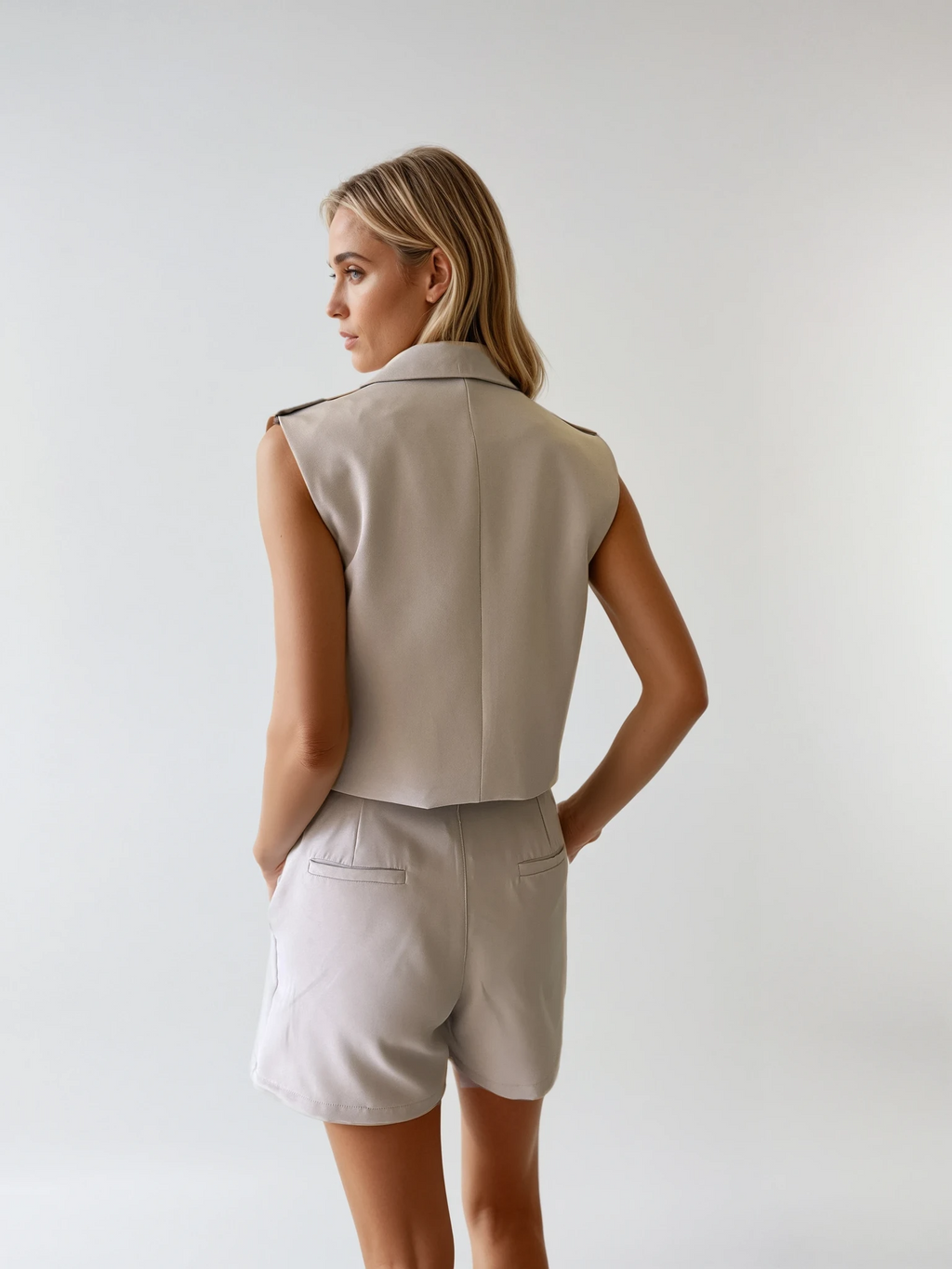9067 Chaleco Karina