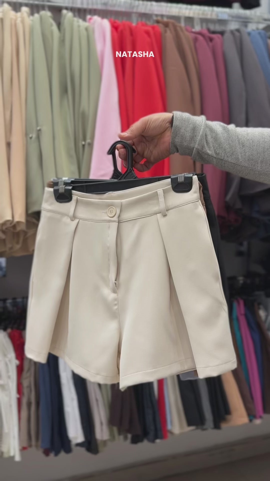 9203 Short Hanna