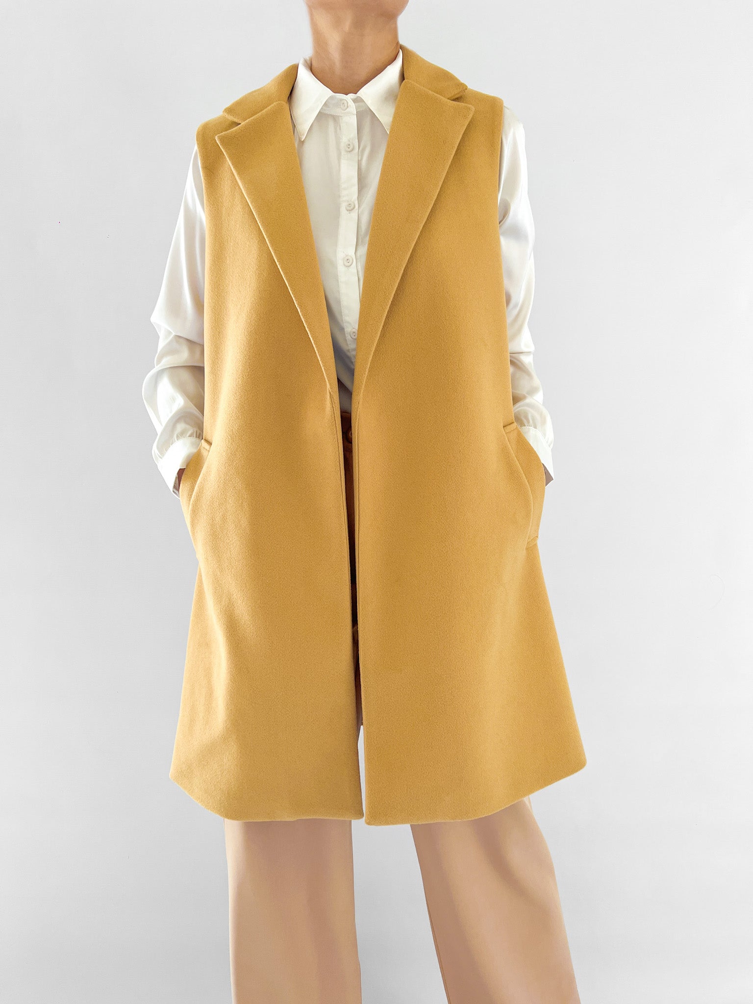 7991  Tapado Chaleco Loewe