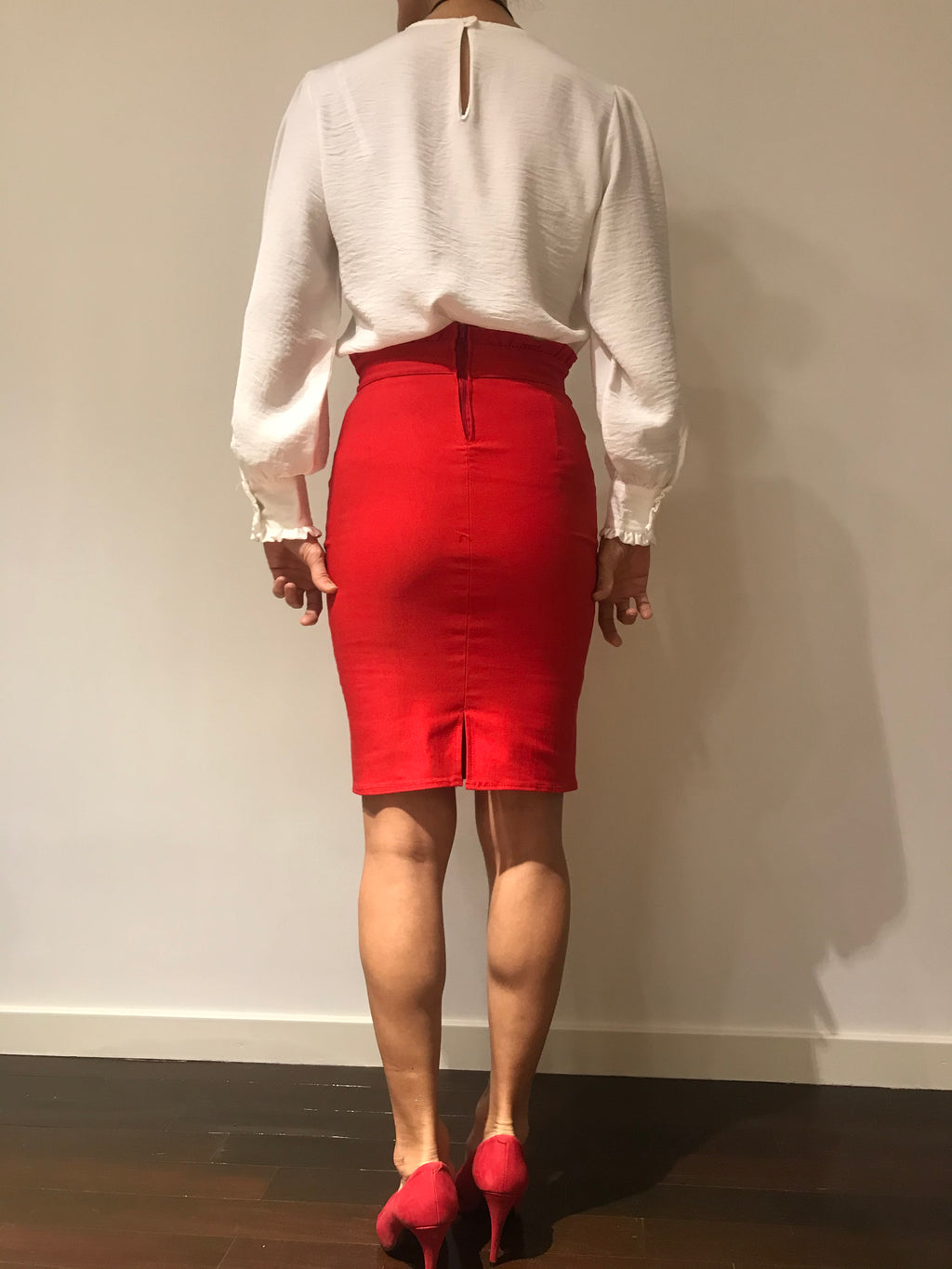 5032 Pollera Lady